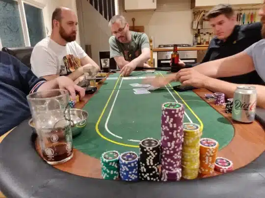 découvrez l'univers passionnant du poker en ligne avec amis ! jouez ensemble, partagez des stratégies et vivez des moments de convivialité autour des tables virtuelles. rejoignez la communauté des passionnés de poker et amusez-vous dans un cadre sûr et divertissant.